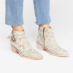 🌟FREE PEOPLE X FARYL ROBIN CALDERA WESTERN ANKLE BOOTS🌟